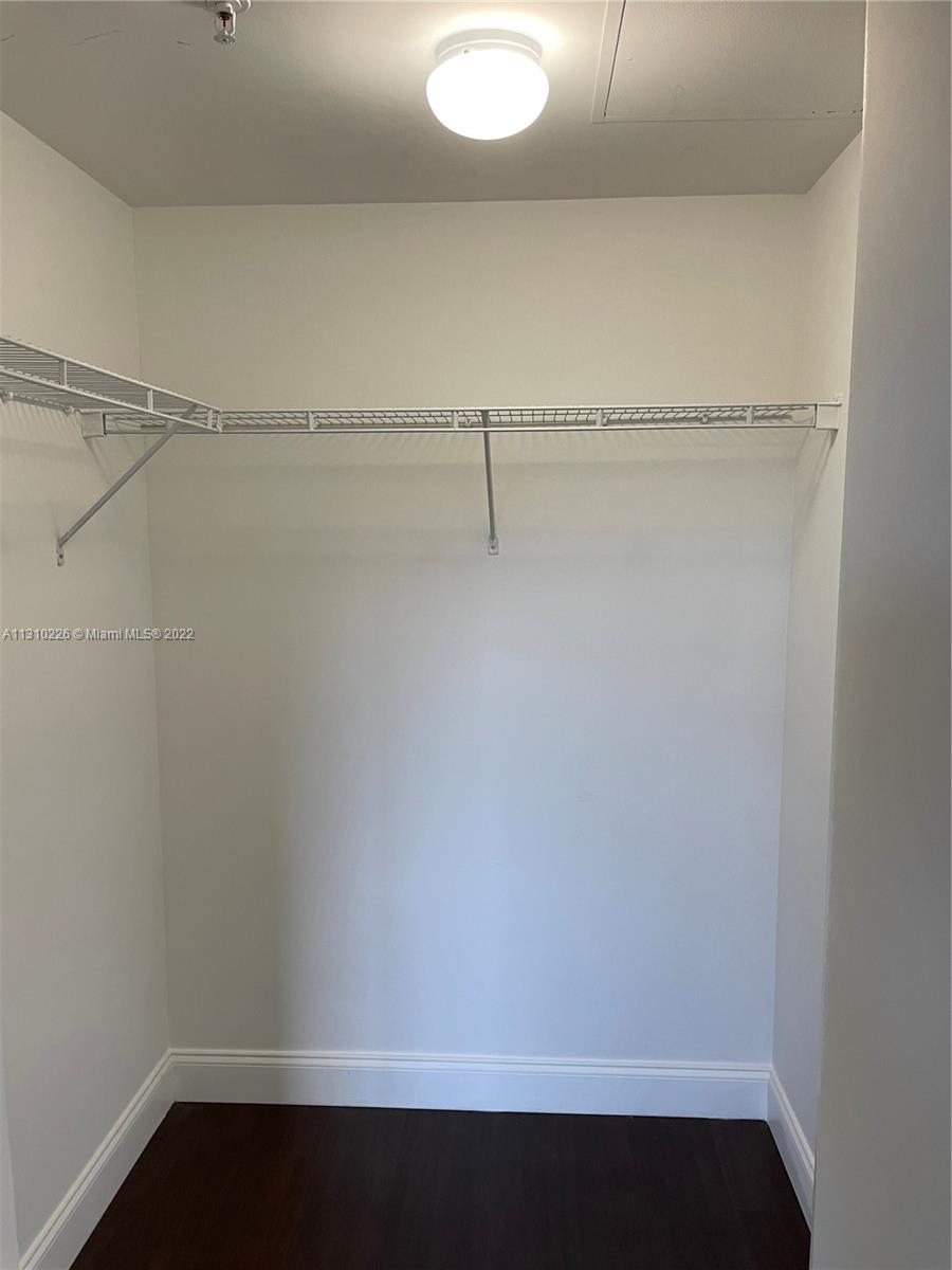 VENTURE AT AVENTURA EAST - Residential Lease