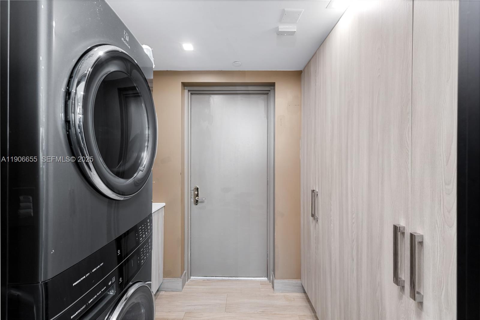 TOWERS OF PORTO VITA-SOUT - Residential