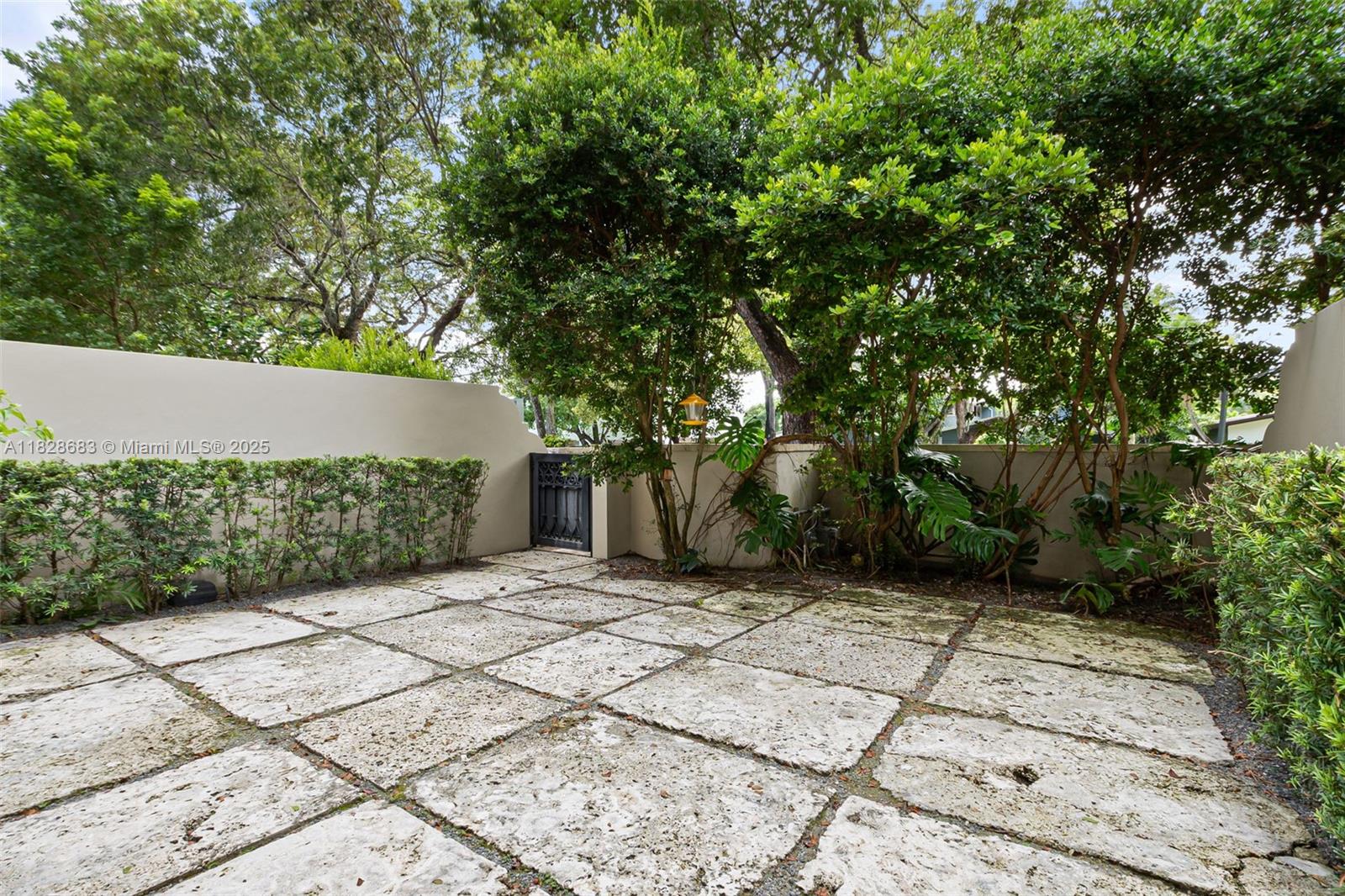 OAK LANE - Residential Lease