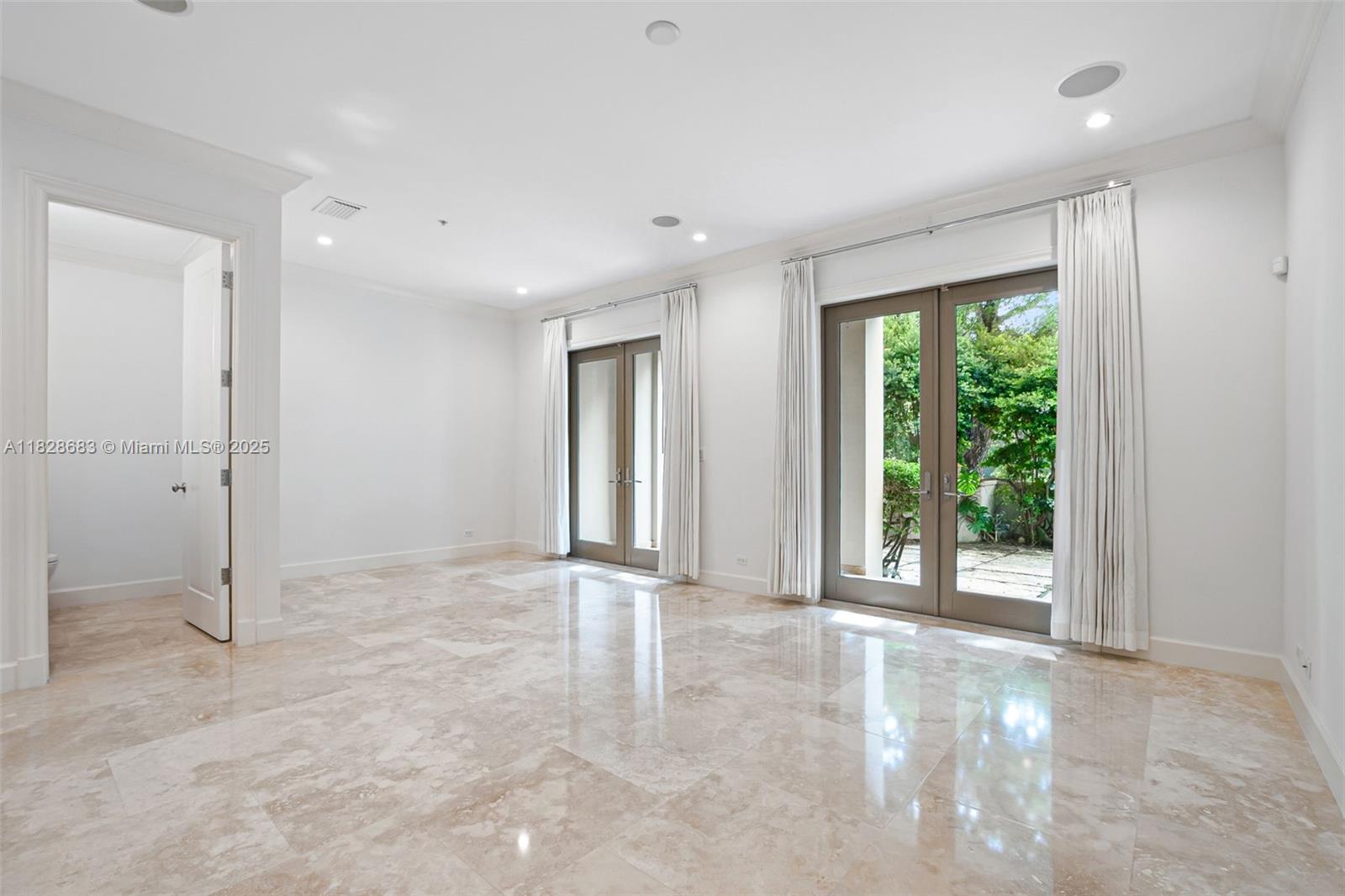 OAK LANE - Residential Lease