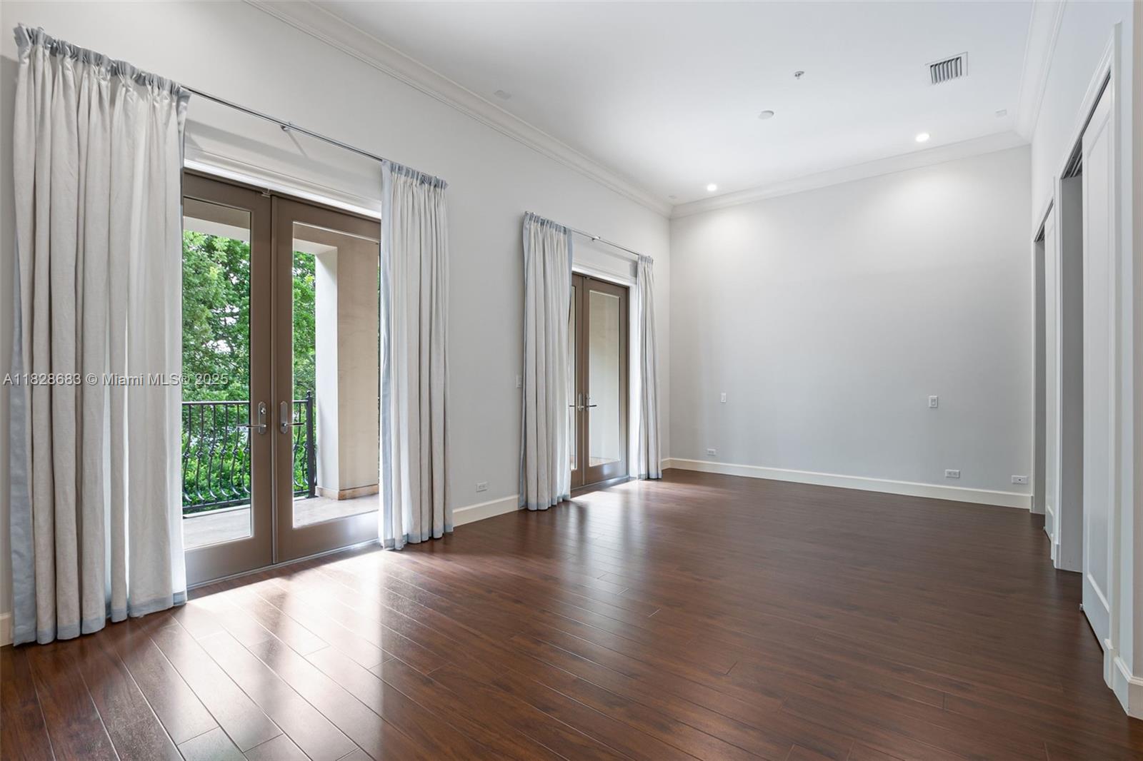 OAK LANE - Residential Lease