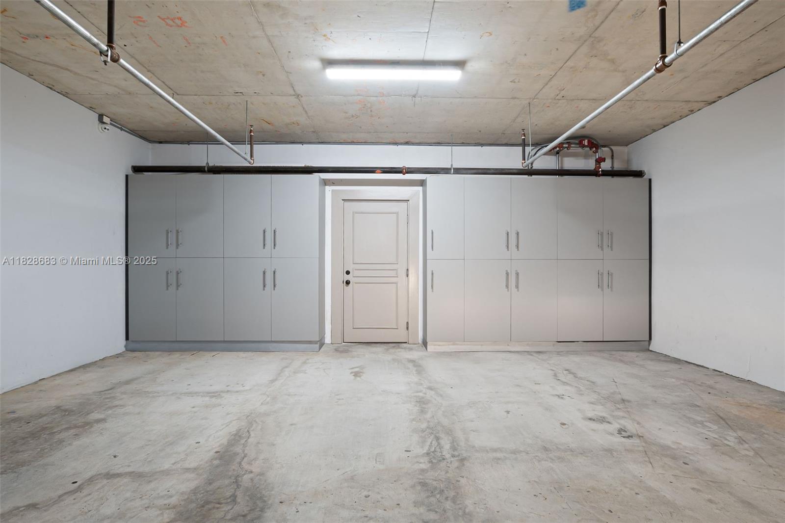 OAK LANE - Residential Lease