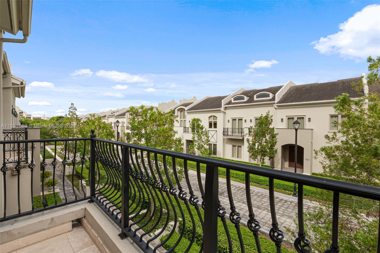 OAK LANE - Residential Lease