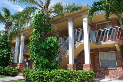 75 Fairway Dr 10W Miami Springs FL 33166