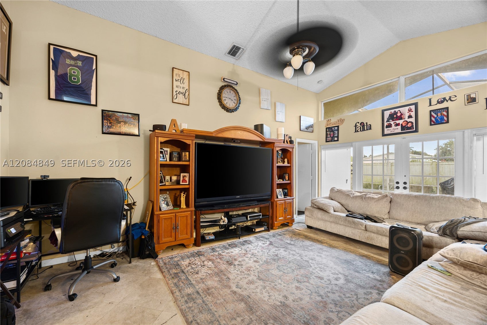 1065 W Fairfax Cir W