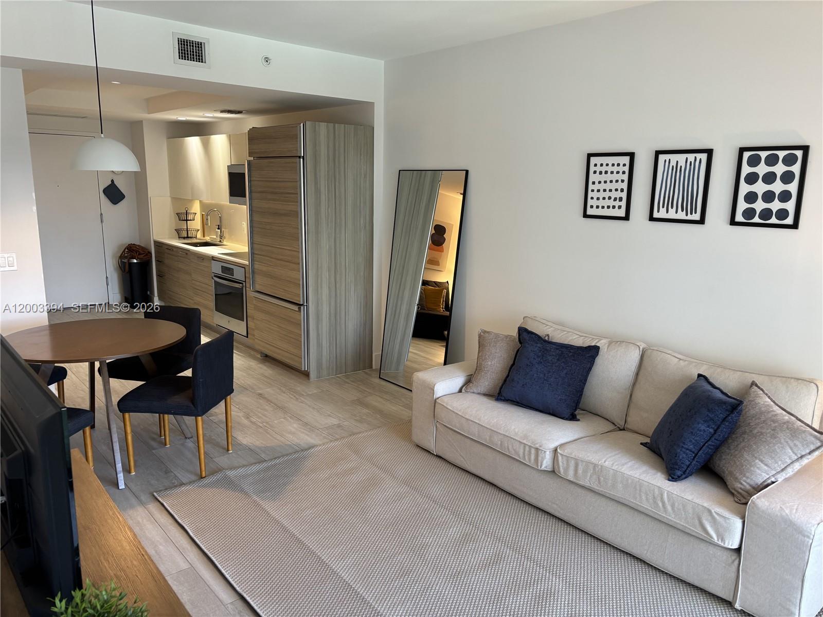 3401 MIDTOWN CONDO - Residential