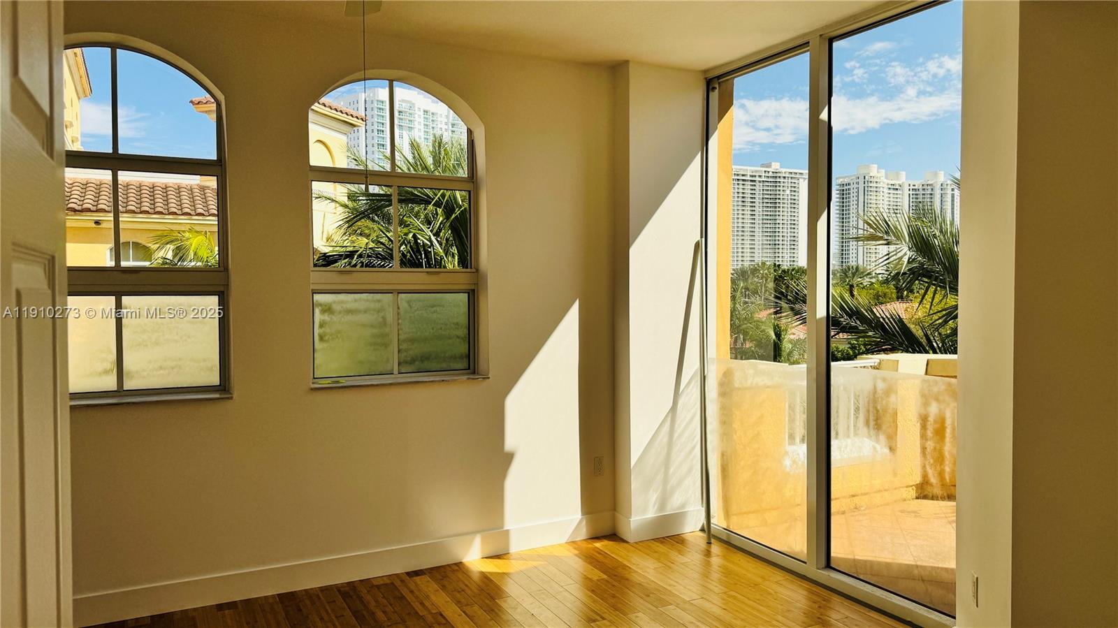 ALAQUA CONDO - Residential