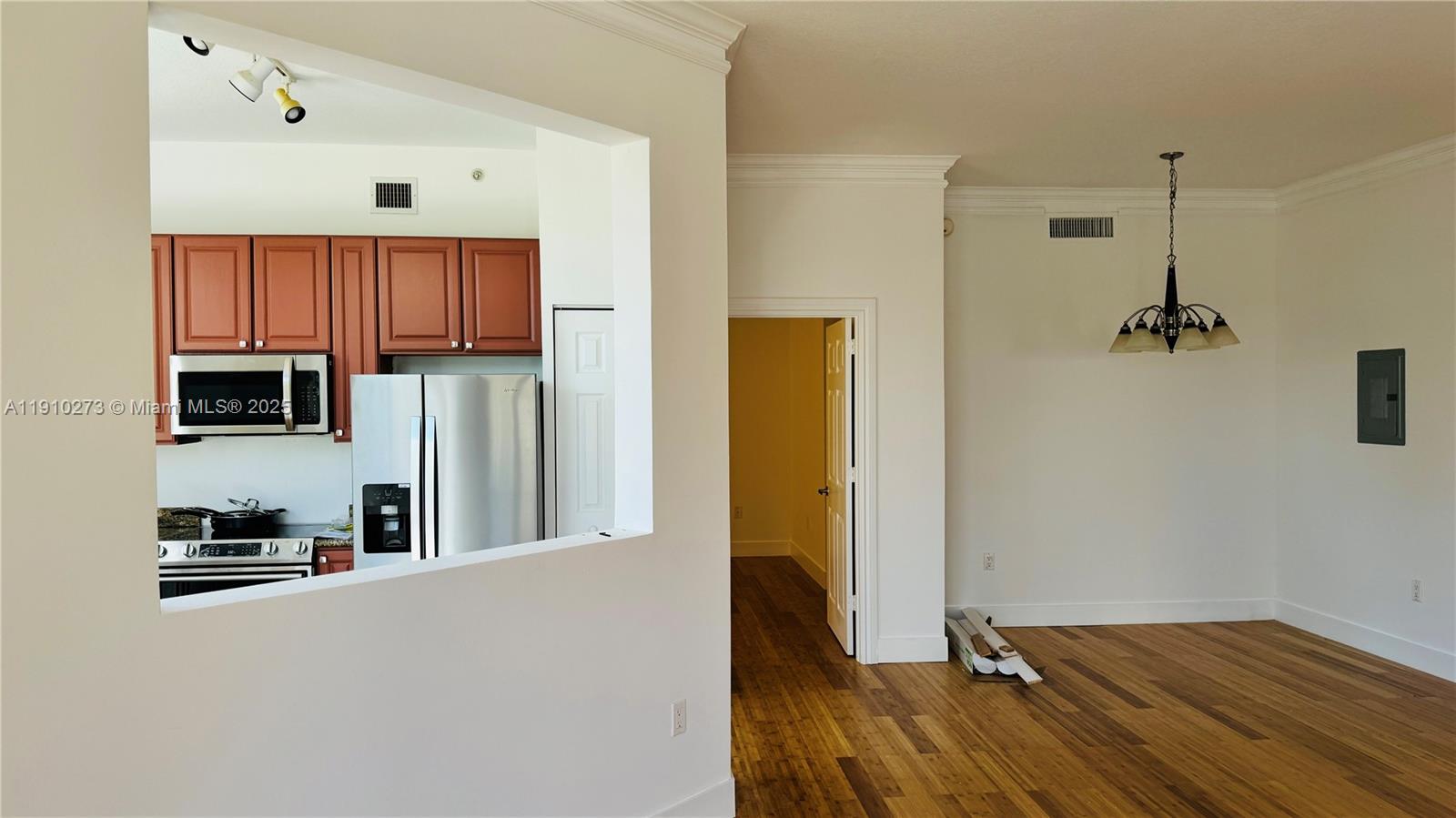 ALAQUA CONDO - Residential