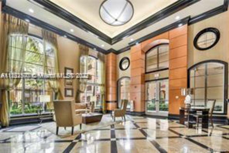 ALAQUA CONDO - Residential