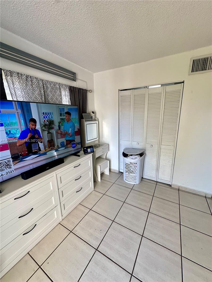 GOLDEN HOUSE CONDO - Residential