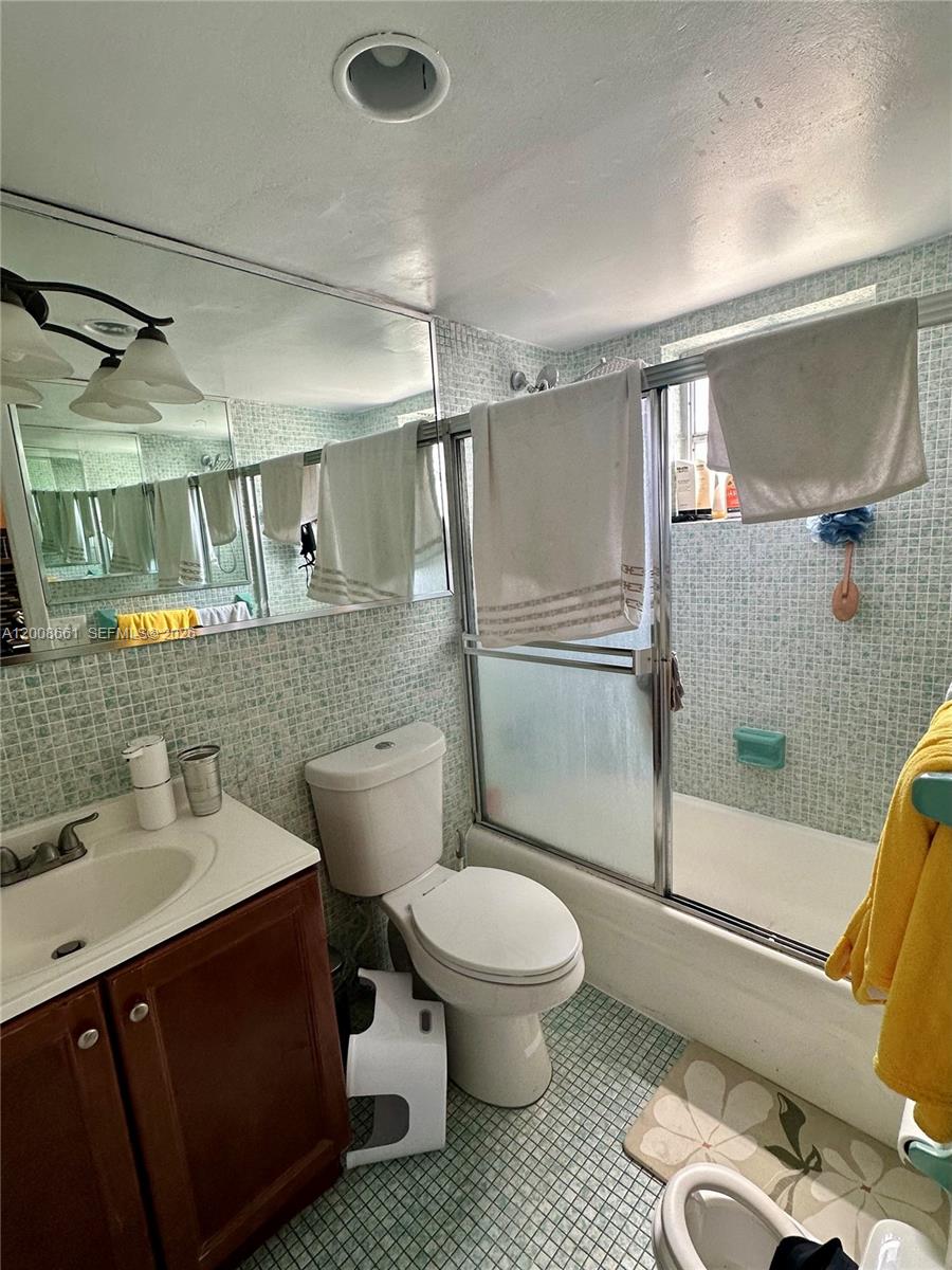 GOLDEN HOUSE CONDO - Residential