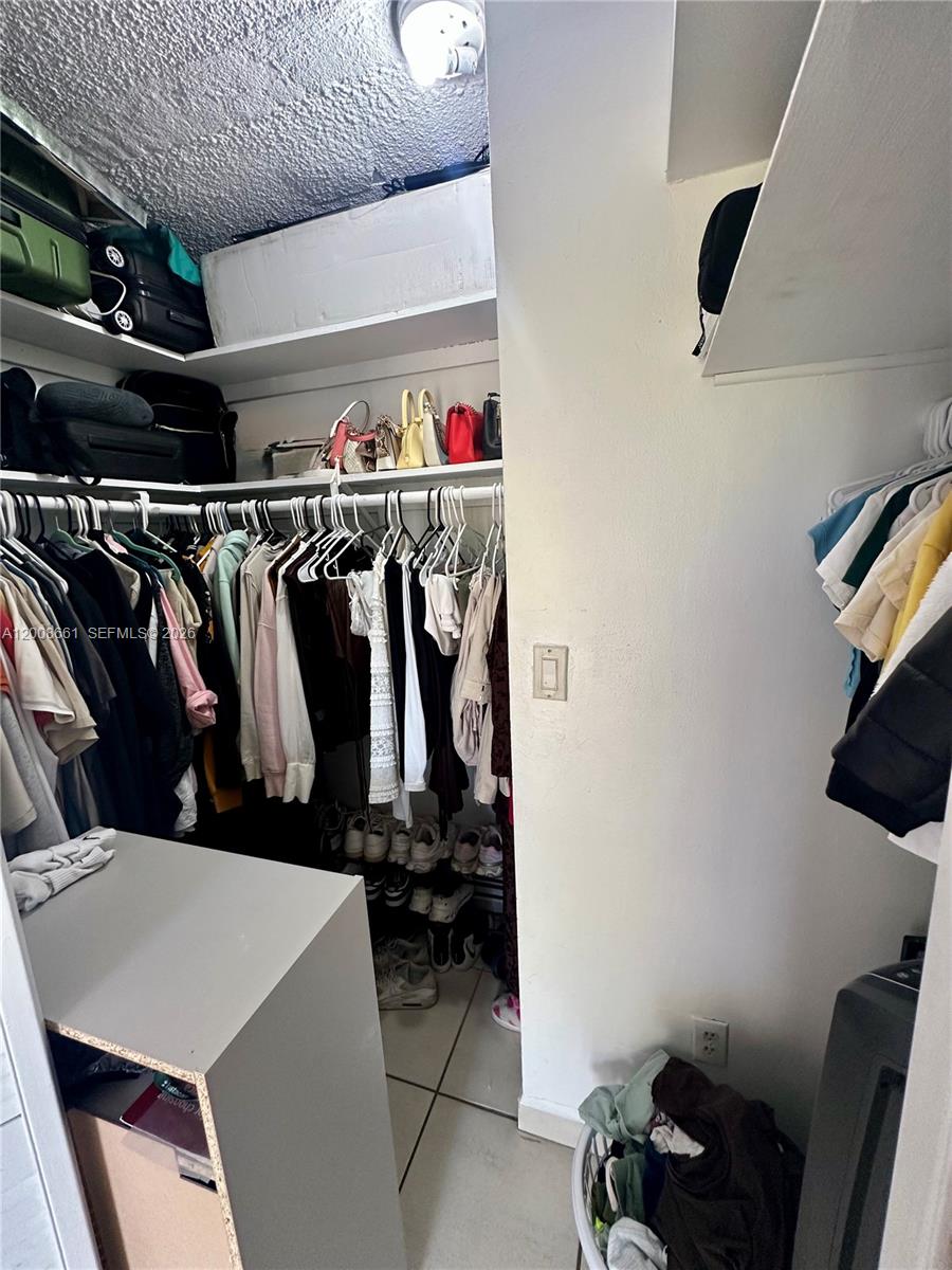 GOLDEN HOUSE CONDO - Residential