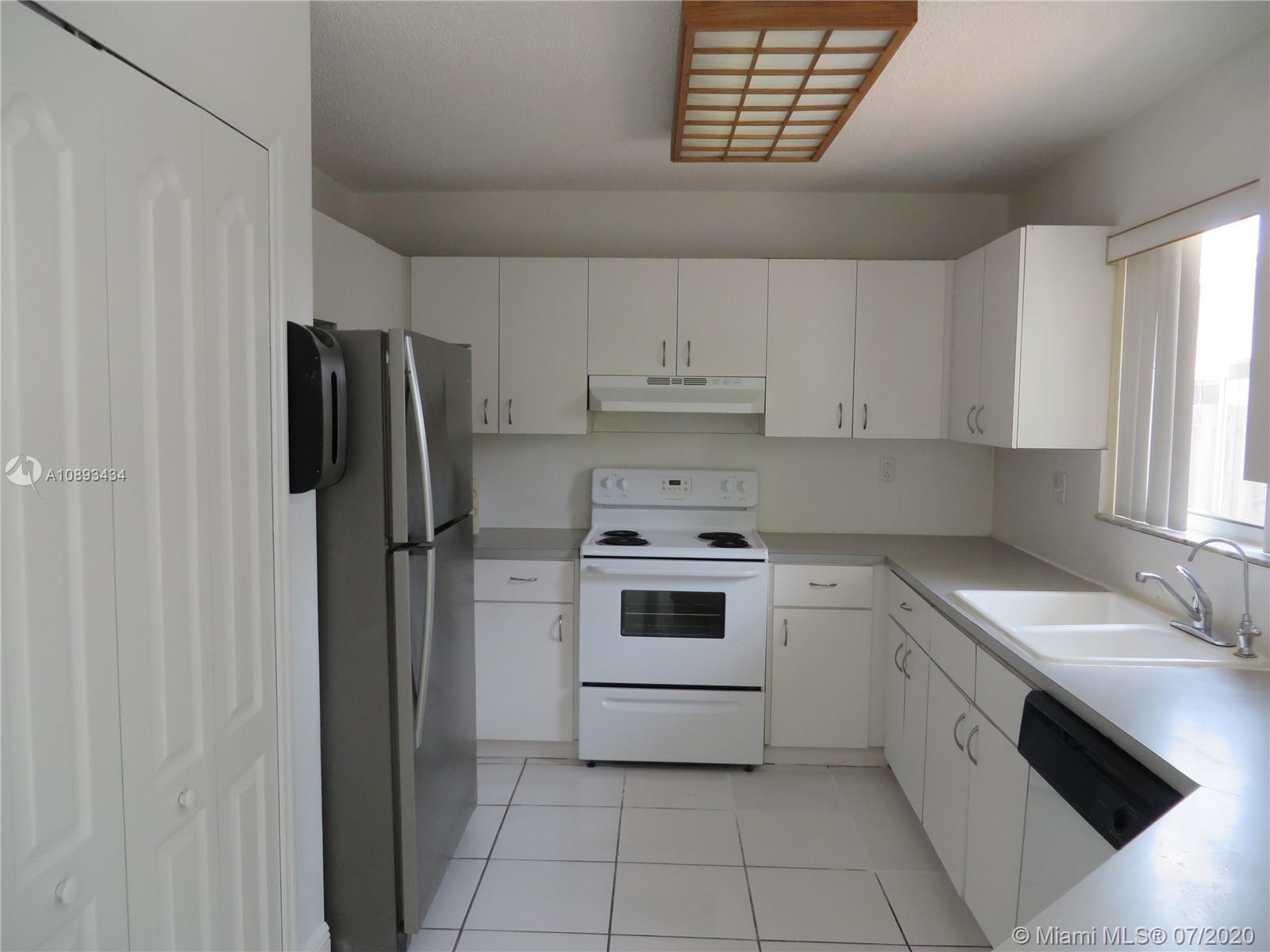 SHOMA HOMES AT KENDALL - Residential