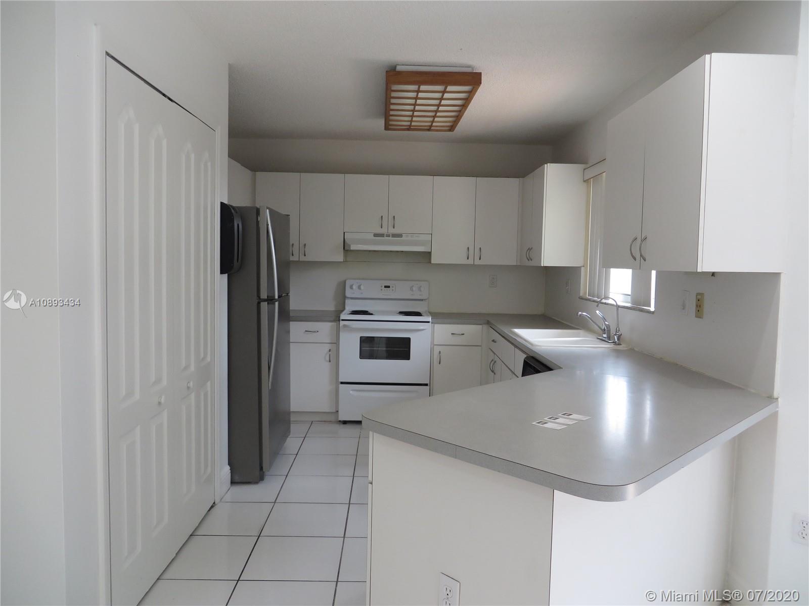 SHOMA HOMES AT KENDALL - Residential