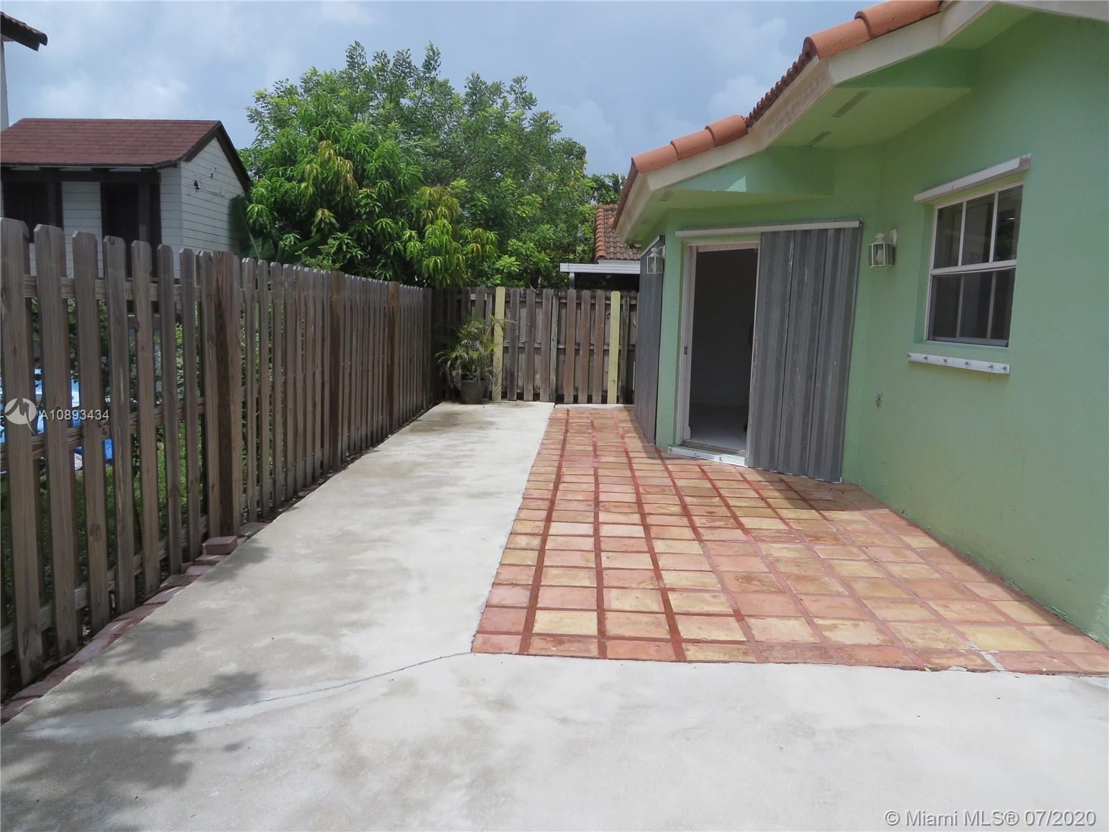 SHOMA HOMES AT KENDALL - Residential