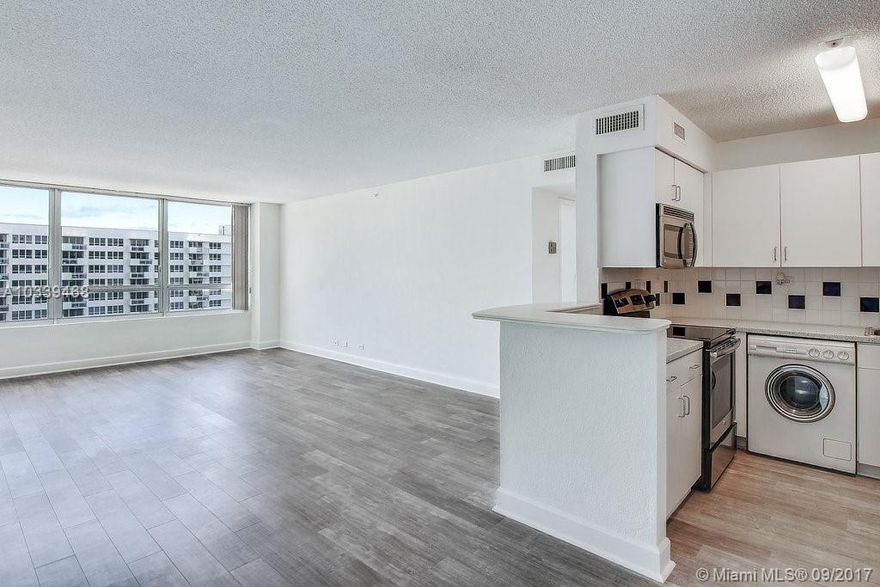 6 WEEKS FREE & $80 PARKING IF MOVE IN BY 2/23/18*Welcome to Miami Beach's most exciting residential community, Flamingo South Beach. This 1 bedroom apartment has courtyard and bay views. The interior features wood floors throughout, modern kitchen and baths with Stainless Steal appliances and granite counter tops. Community amenities include a fitness center, 2 resort style bay front pools surrounded by cabanas, lounge chairs and a tiki bar, a BBQ area and beach volleyball. Move-in for just 1 month + $1,000 deposit. *No Balcony*