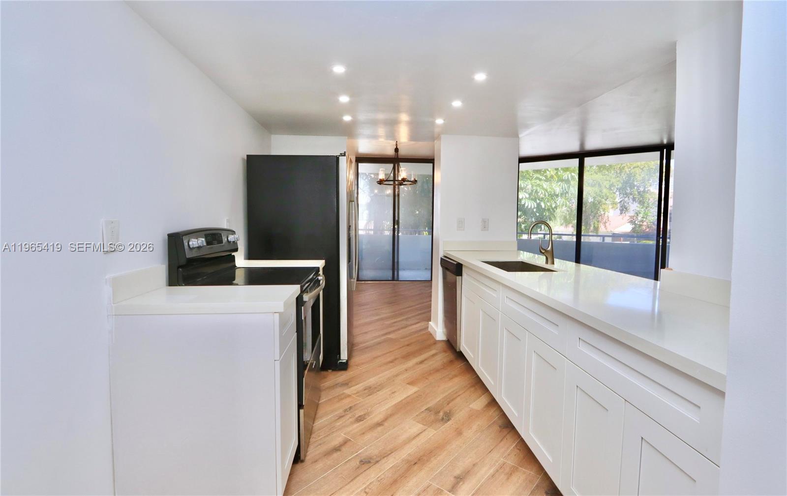 SPINNAKER BAY AT THE WATE - Residential