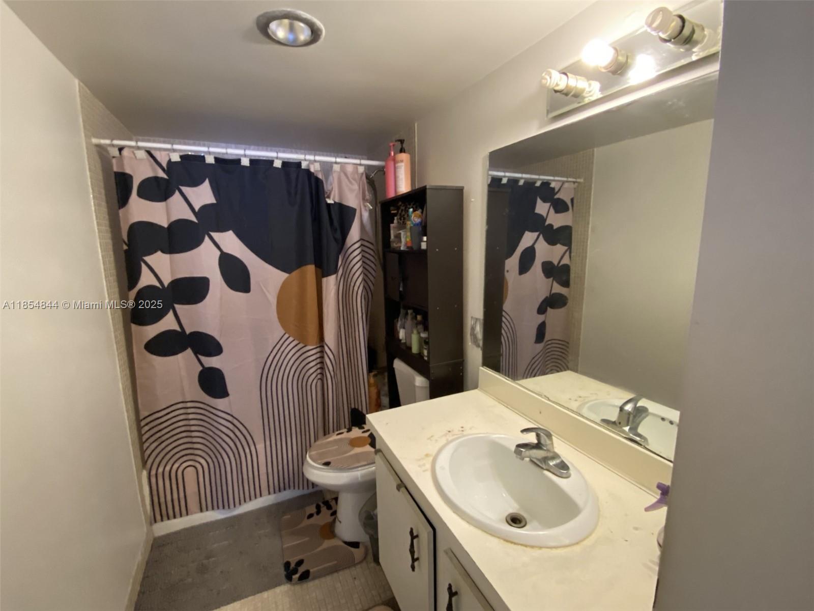 4174 Inverrary Dr Apt 1015 1015