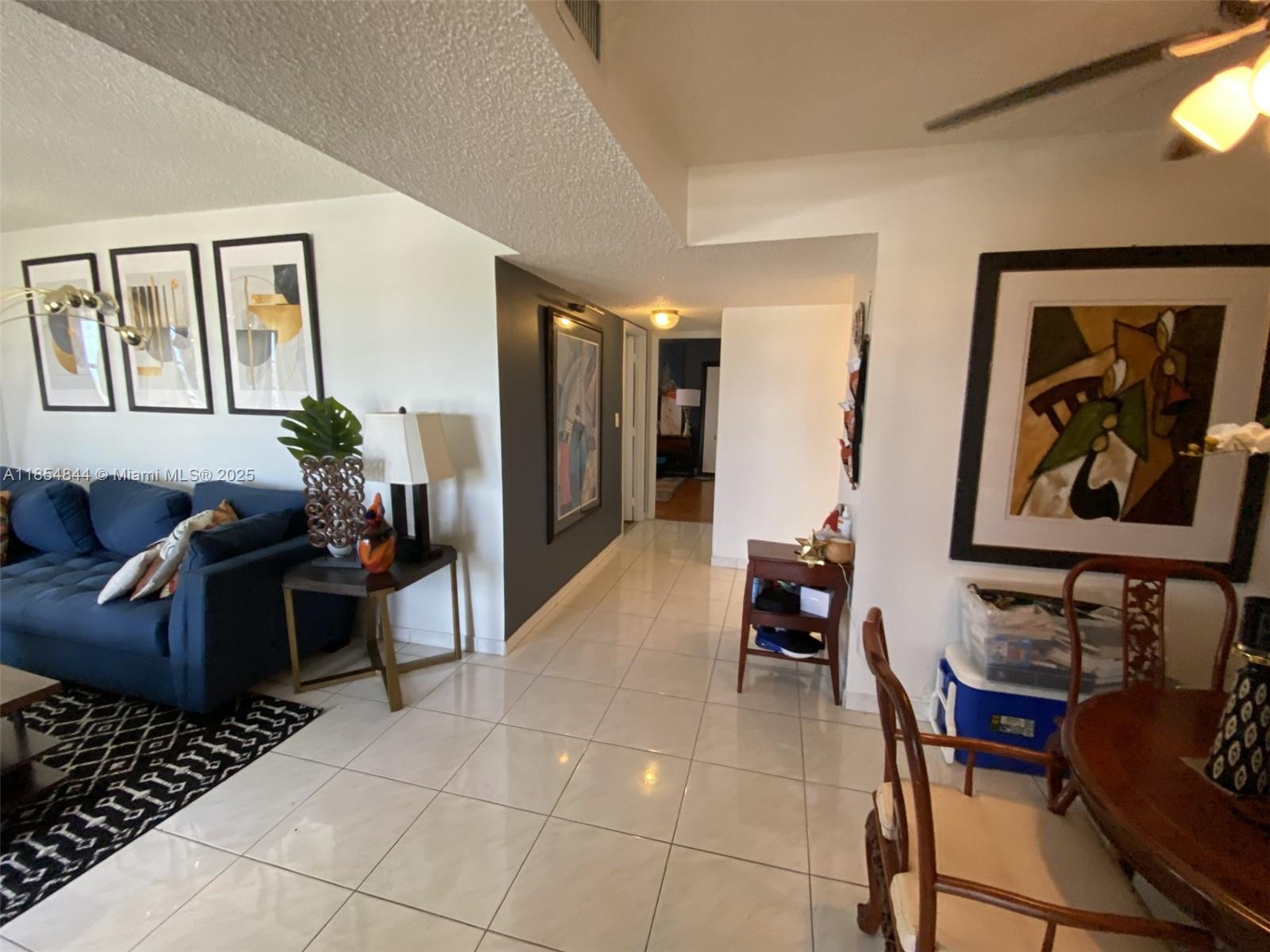 4174 Inverrary Dr Apt 1015 1015