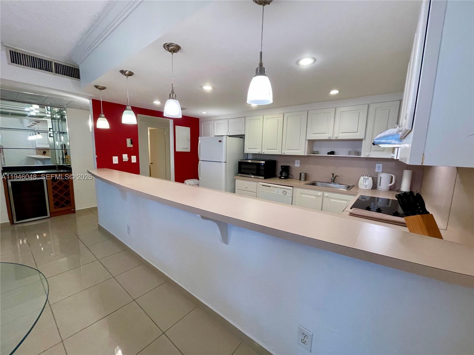 OCEANVIEW BUILDING A COND - Residential