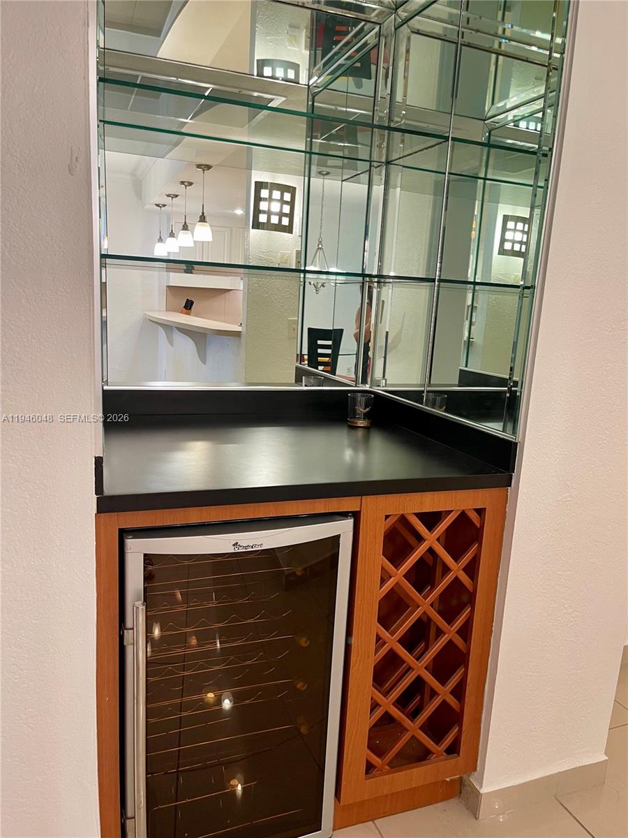 OCEANVIEW BUILDING A COND - Residential