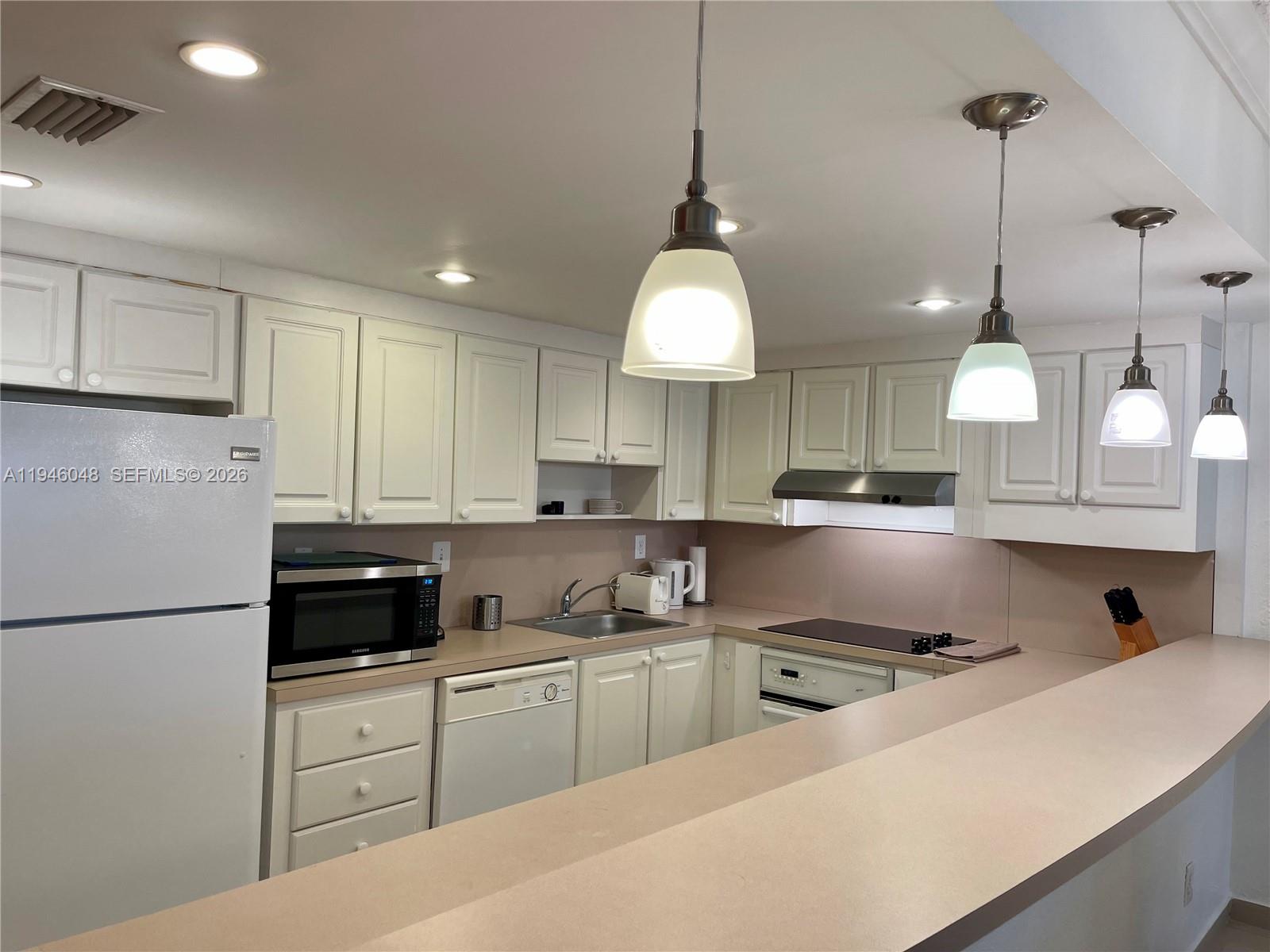 OCEANVIEW BUILDING A COND - Residential