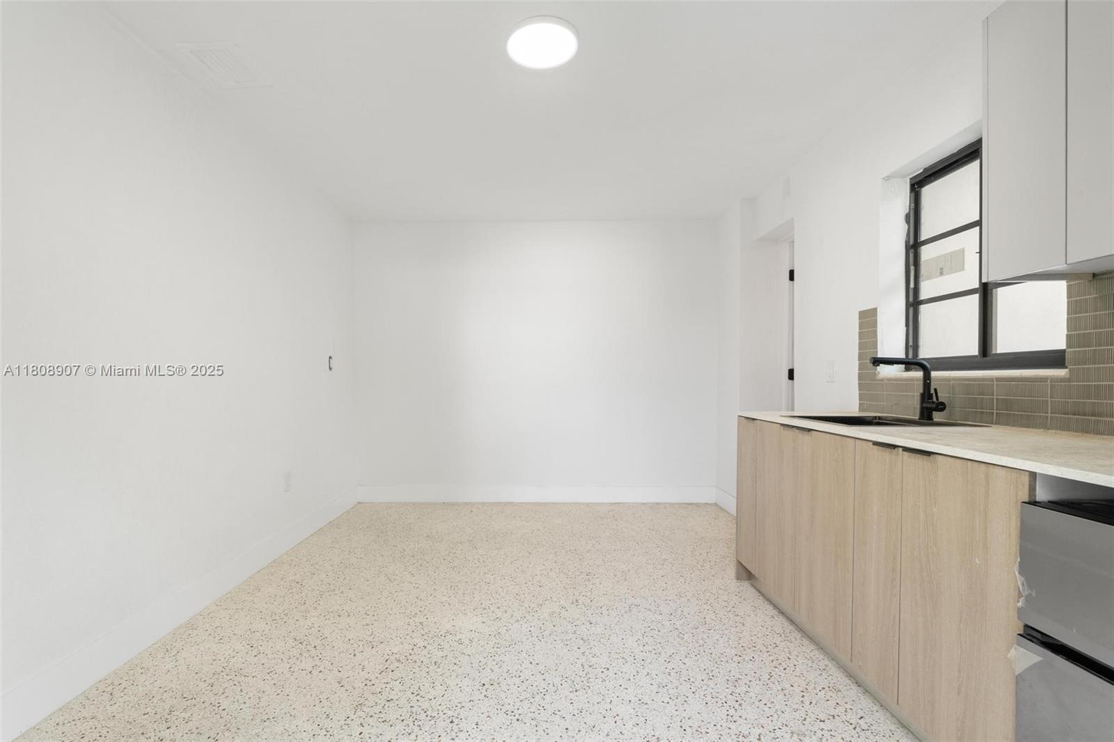 2442 Sw 3rd St 4, Miami, Broward County, Florida - 1 Bathrooms - 