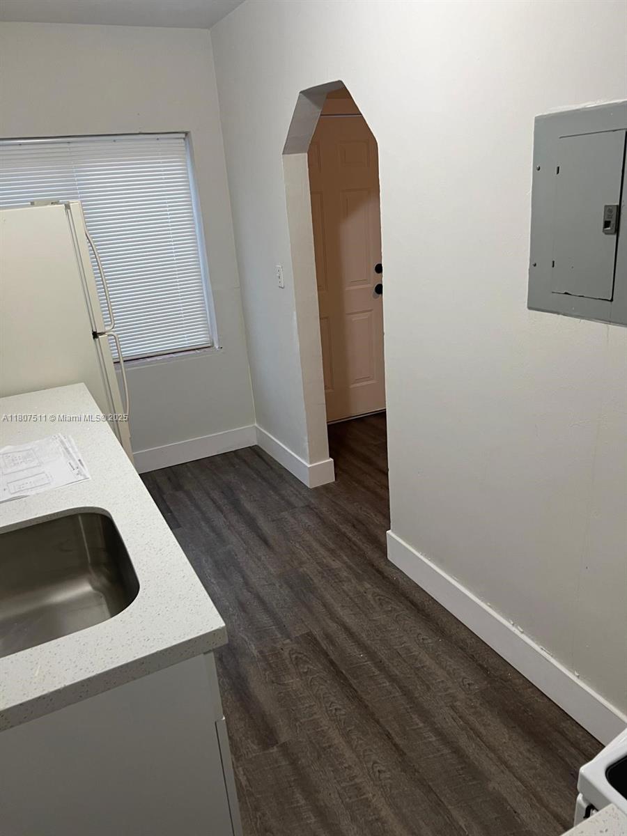 Rental Property at 264 Sw 19th Rd 264, Miami, Broward County, Florida - Bedrooms: 1 
Bathrooms: 1  - $2,100 MO.