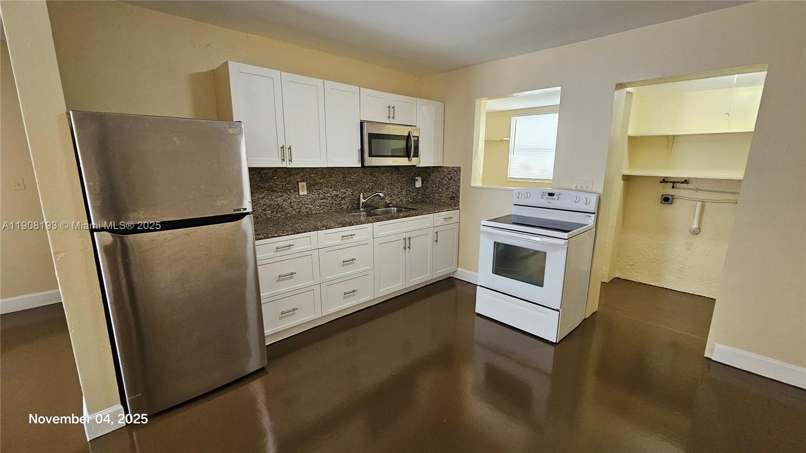 FLORAL HEIGHTS - Residential Lease