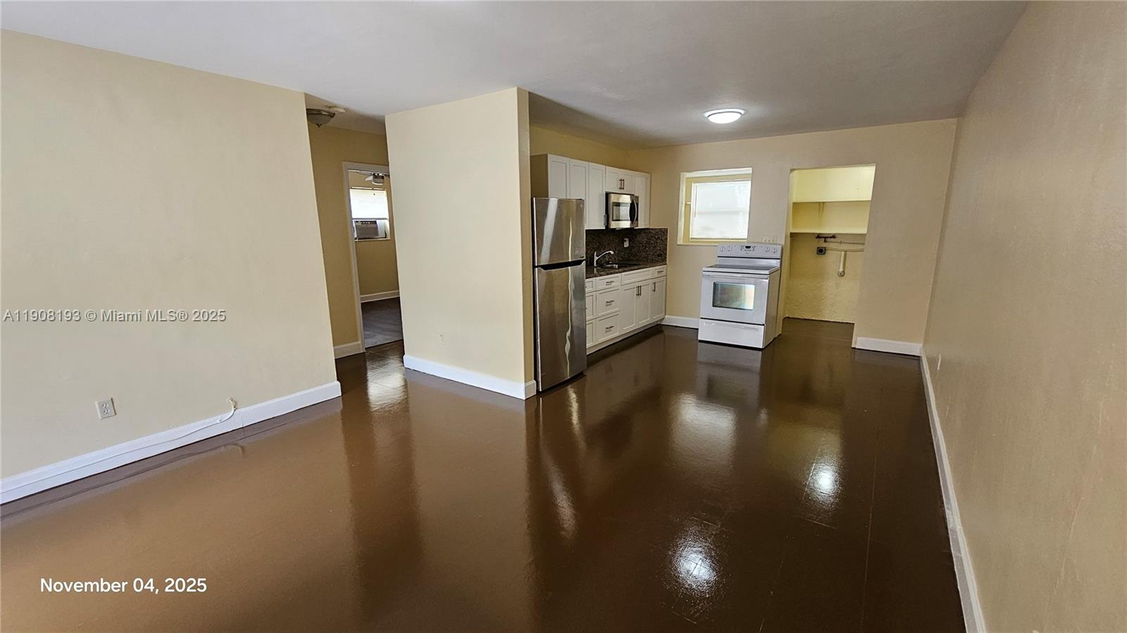 FLORAL HEIGHTS - Residential Lease