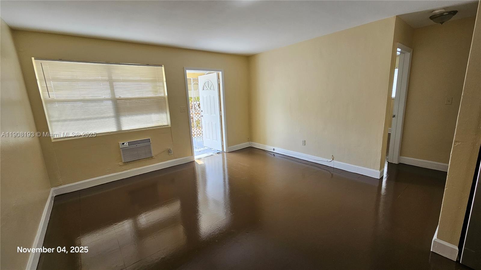 FLORAL HEIGHTS - Residential Lease