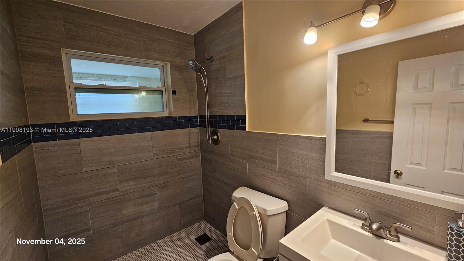 FLORAL HEIGHTS - Residential Lease