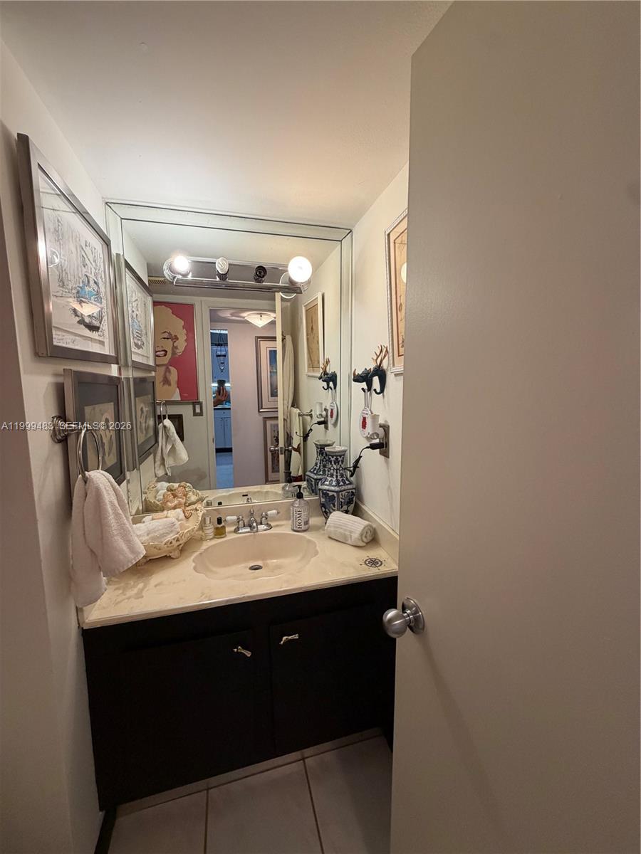 THE CLIPPER AT BISC COVE - Residential