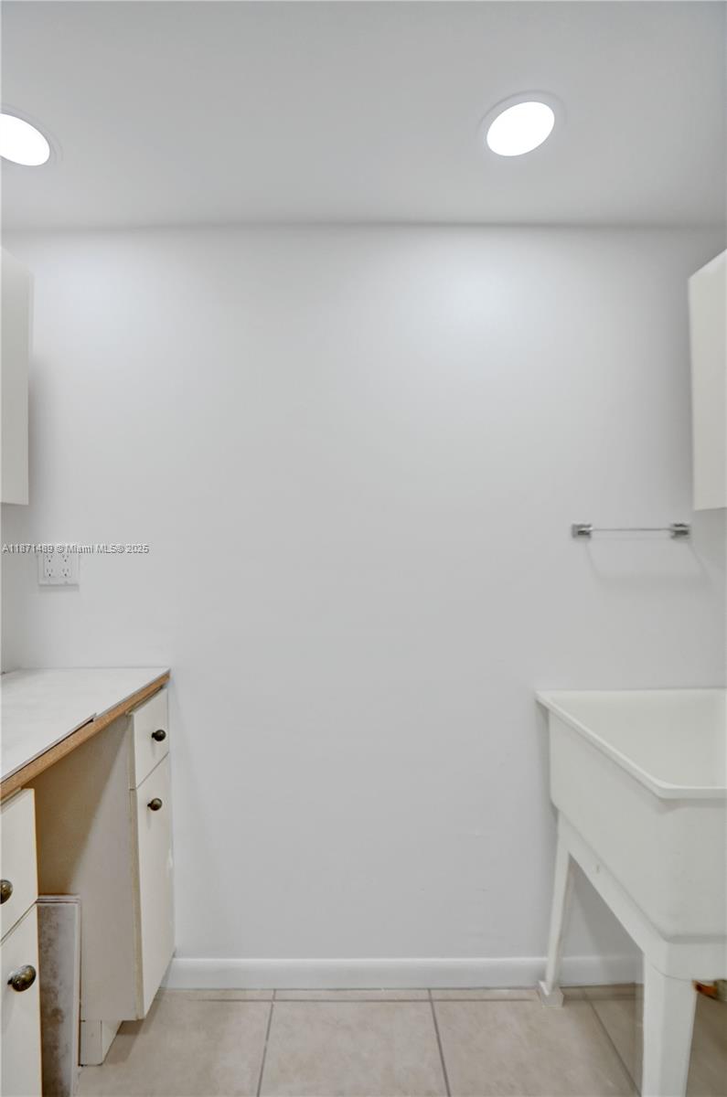 BAPTIST TOWERS CONDO - Residential Lease