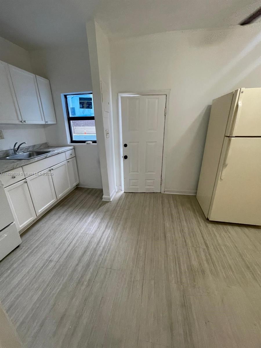 1140 NW 4th St 1B