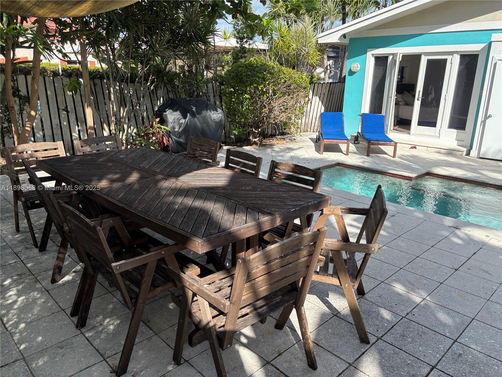 HOLLYWOOD - Residential Lease