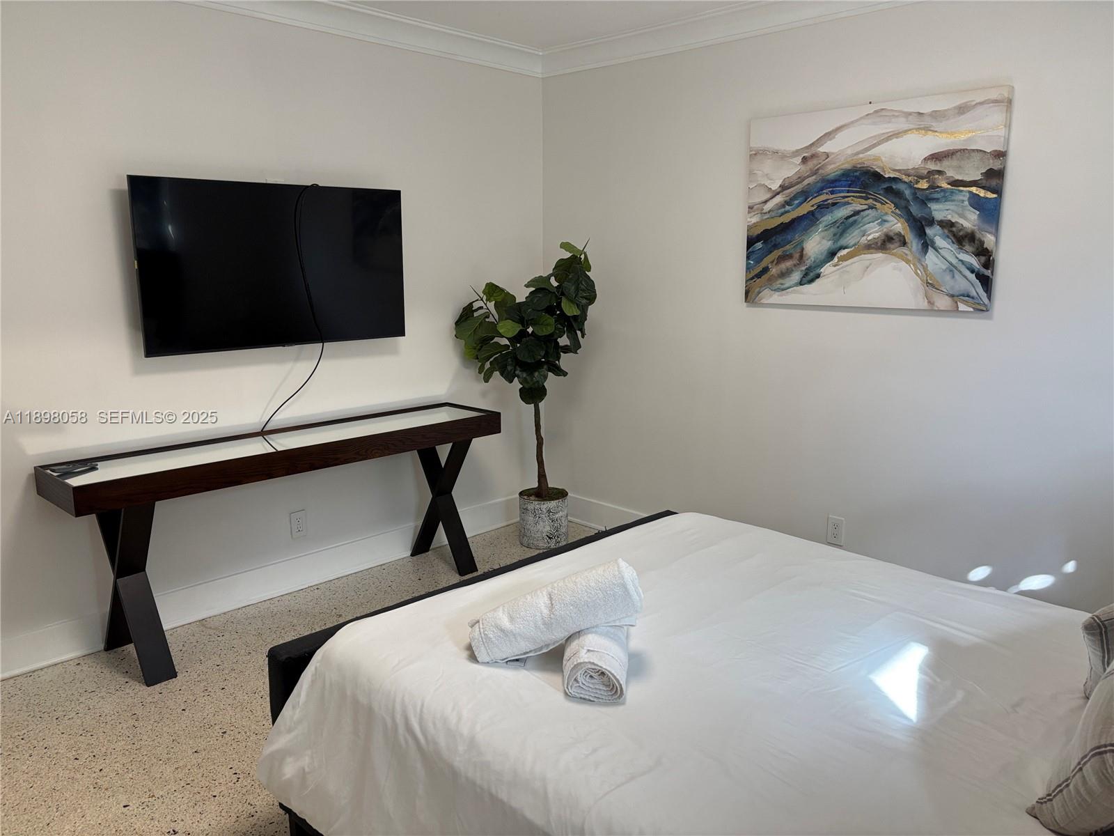 HOLLYWOOD - Residential Lease