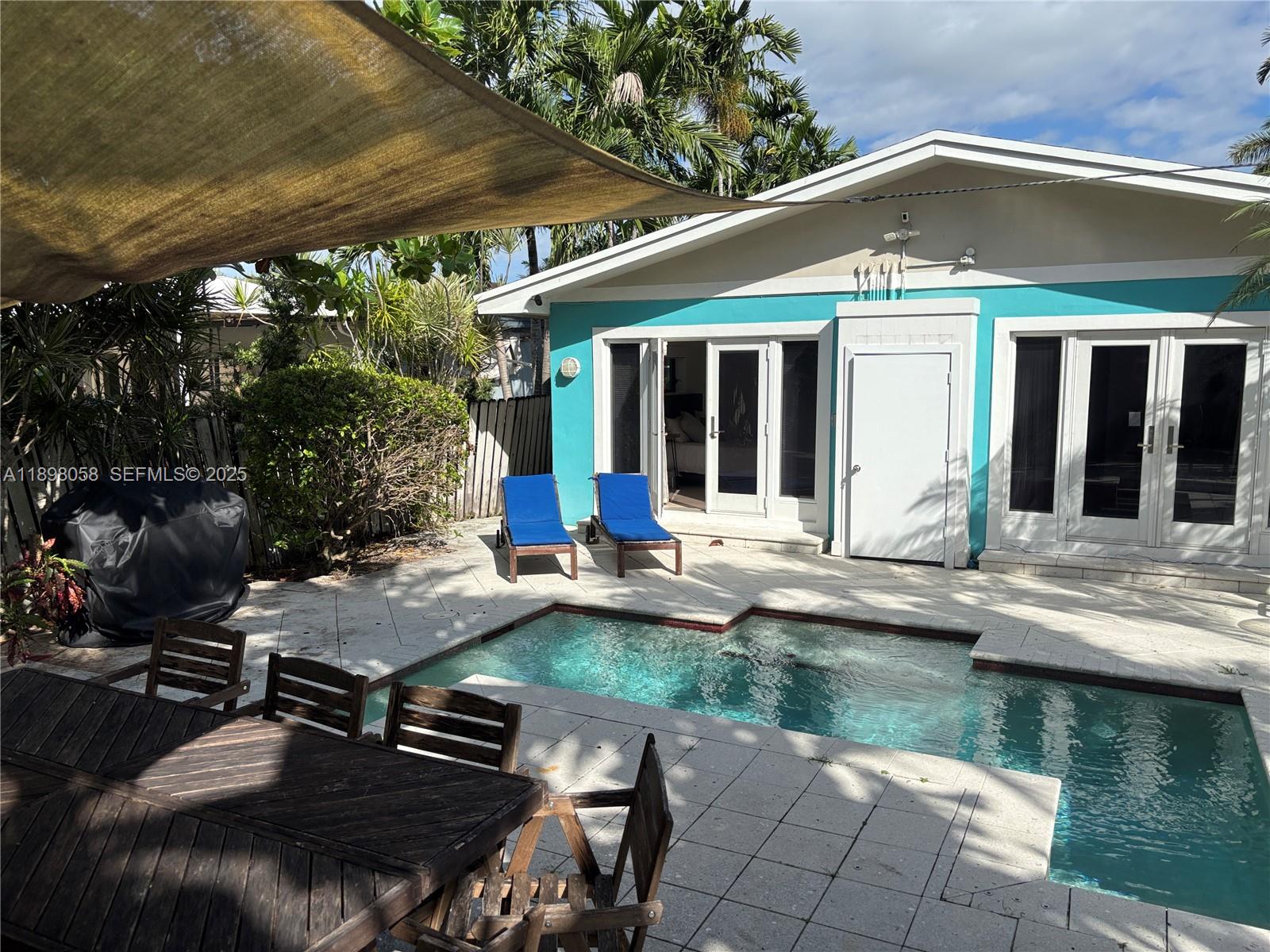 HOLLYWOOD - Residential Lease