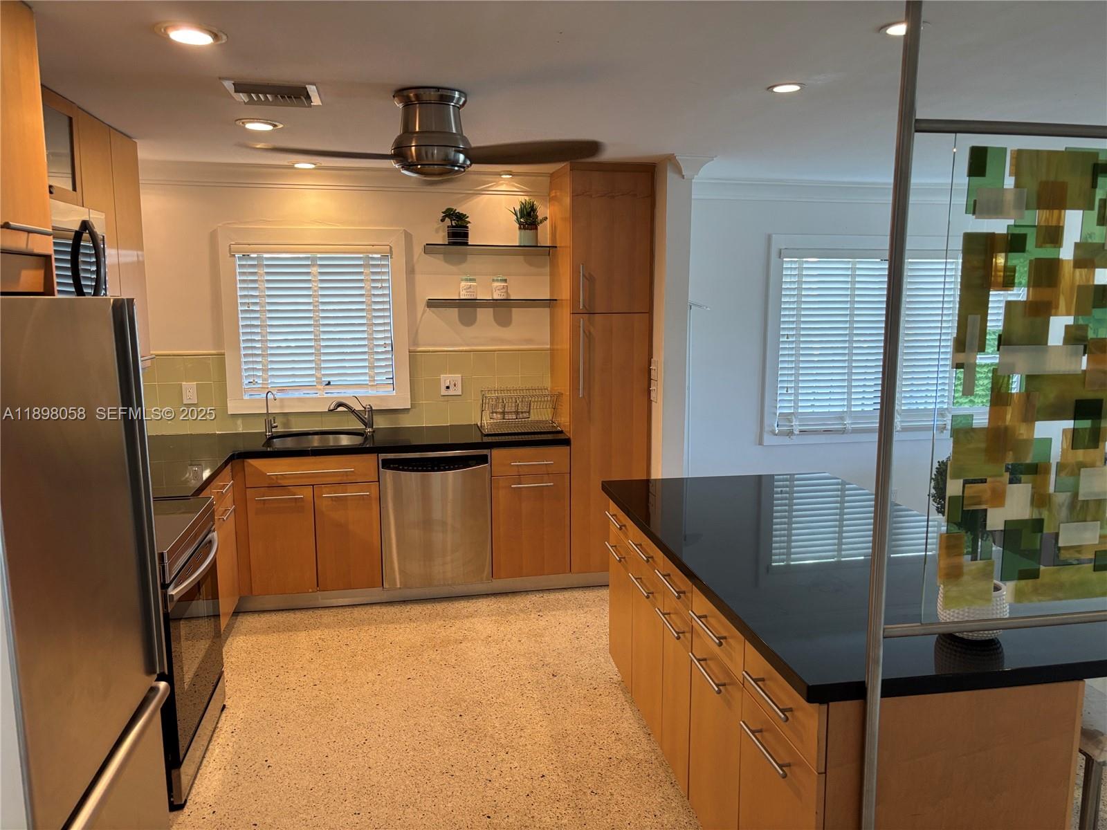 HOLLYWOOD - Residential Lease