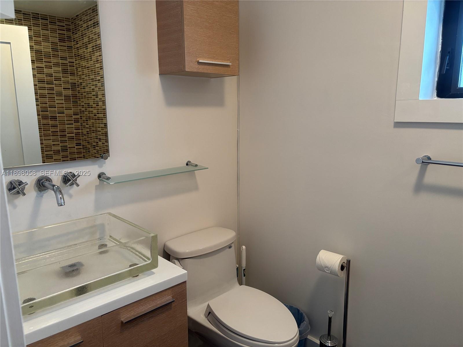 HOLLYWOOD - Residential Lease