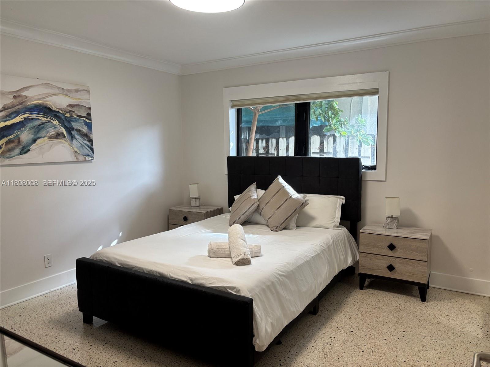 HOLLYWOOD - Residential Lease