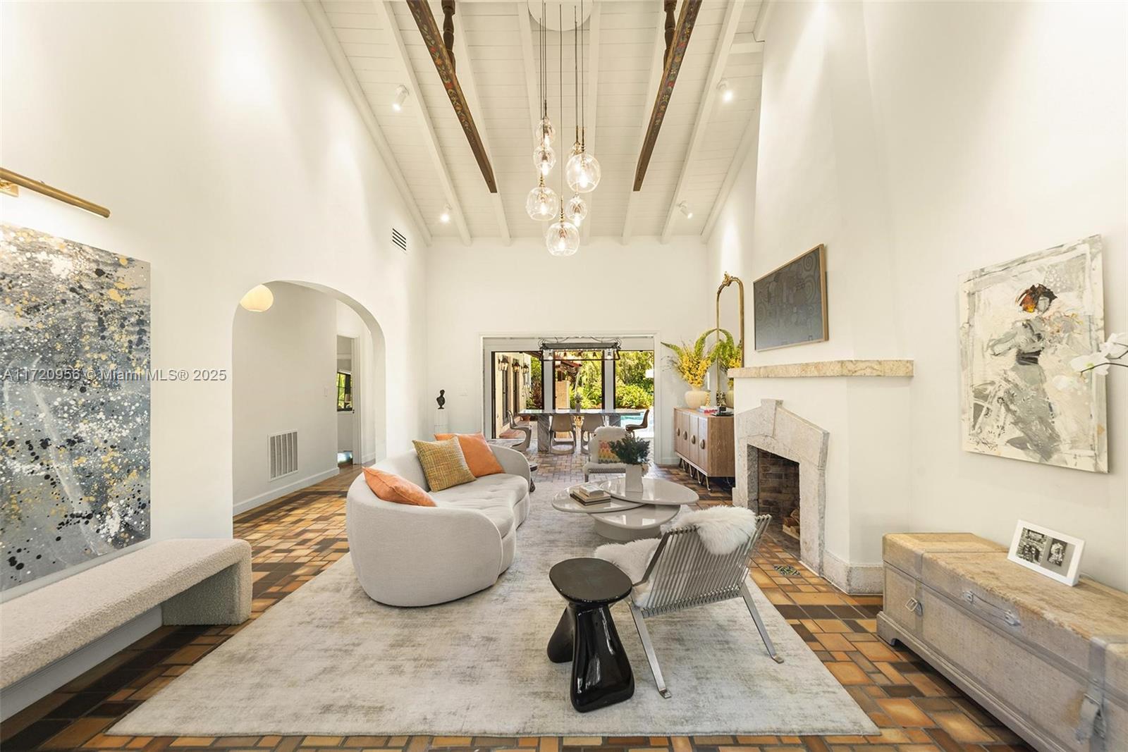 BISCAYNE PARK ESTATES - Residential