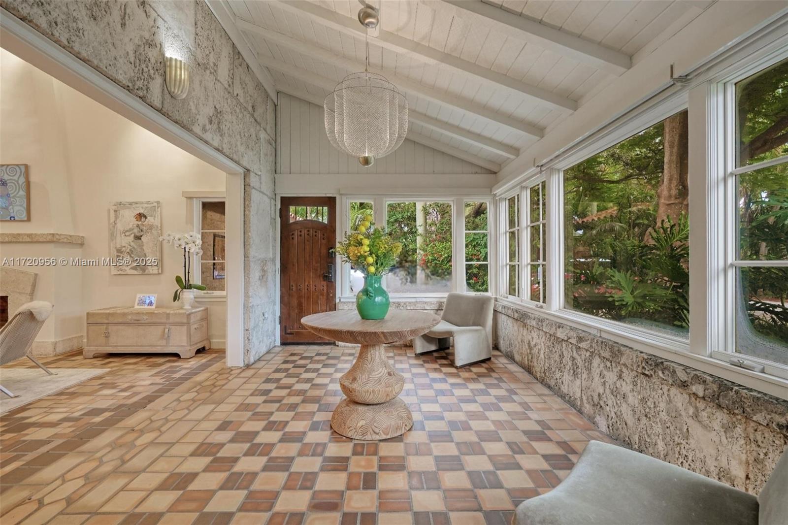 BISCAYNE PARK ESTATES - Residential