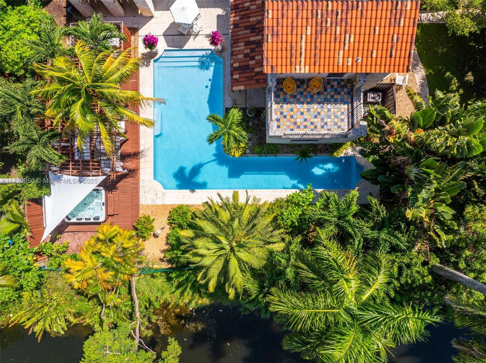 BISCAYNE PARK ESTATES - Residential