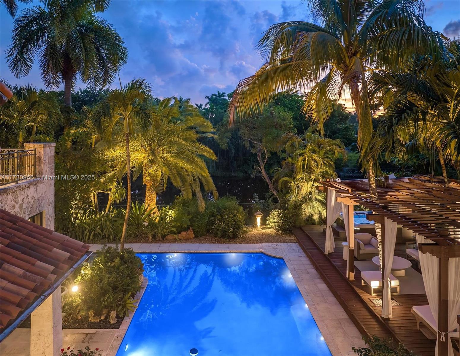 BISCAYNE PARK ESTATES - Residential