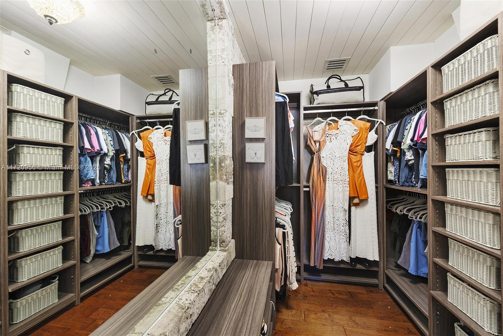 BISCAYNE PARK ESTATES - Residential