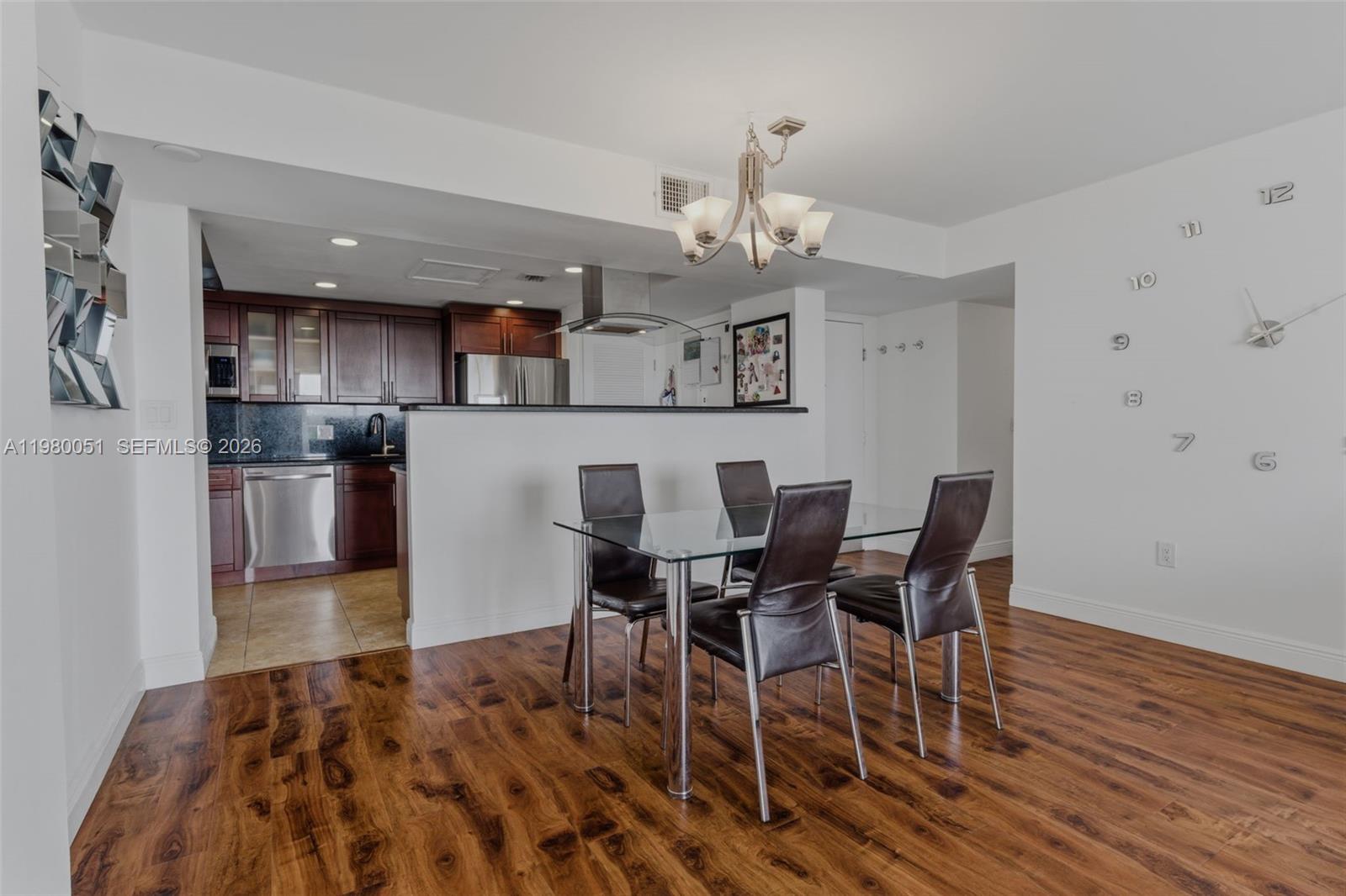 STRATFORD HOUSE CONDO - Residential