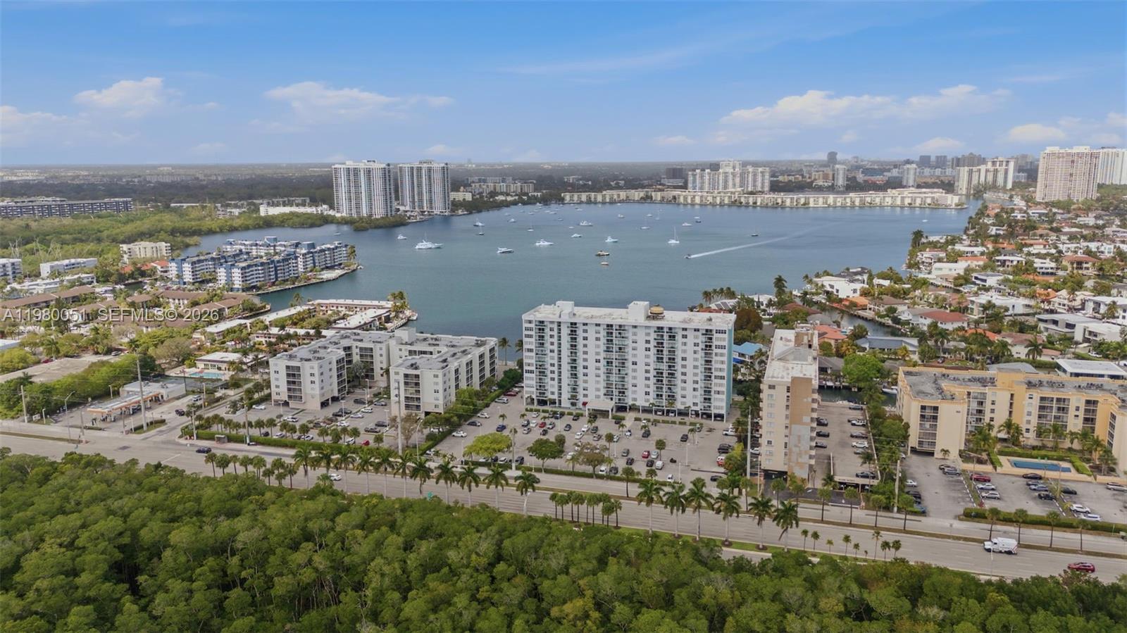 STRATFORD HOUSE CONDO - Residential