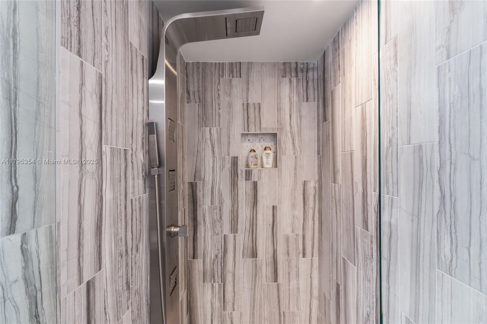 OLYMPUS CONDO PHASE - Residential Lease