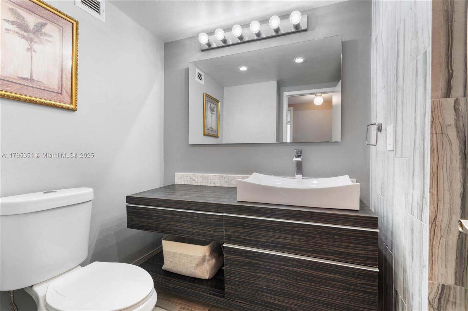 OLYMPUS CONDO PHASE - Residential Lease